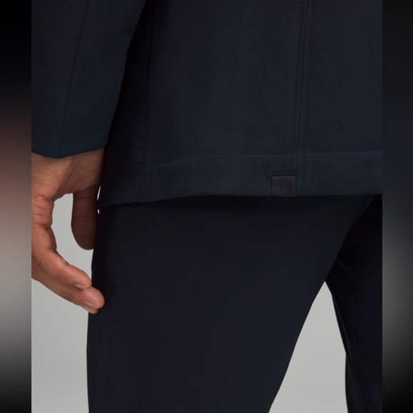 Lululemon - New venture button front blazer - Picture 3 of 16